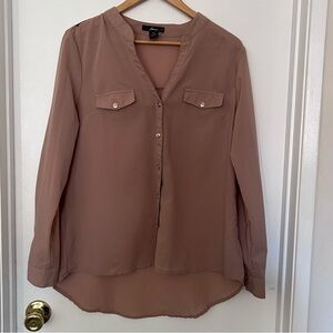 Finesse 1XL
Latte Roll Tab Sleeve V-neck
Button-up Blouse